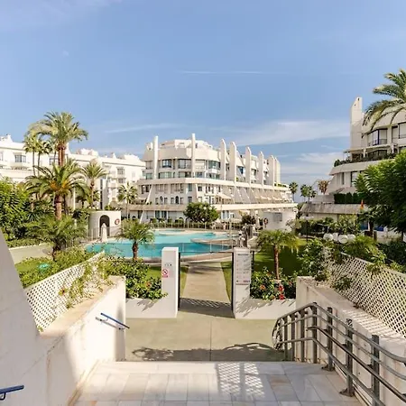 O&l - Lujoso De 3 * Marbella